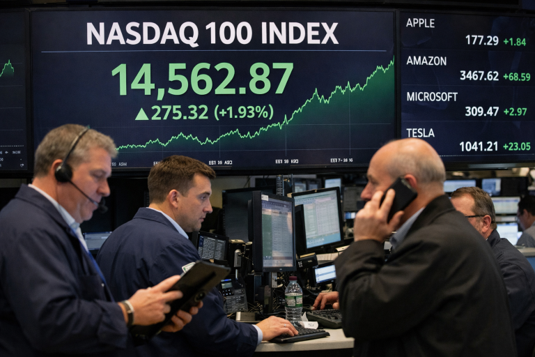 Nasdaq 100 nears correction as risks rise, QQQ ETF outflows jump
